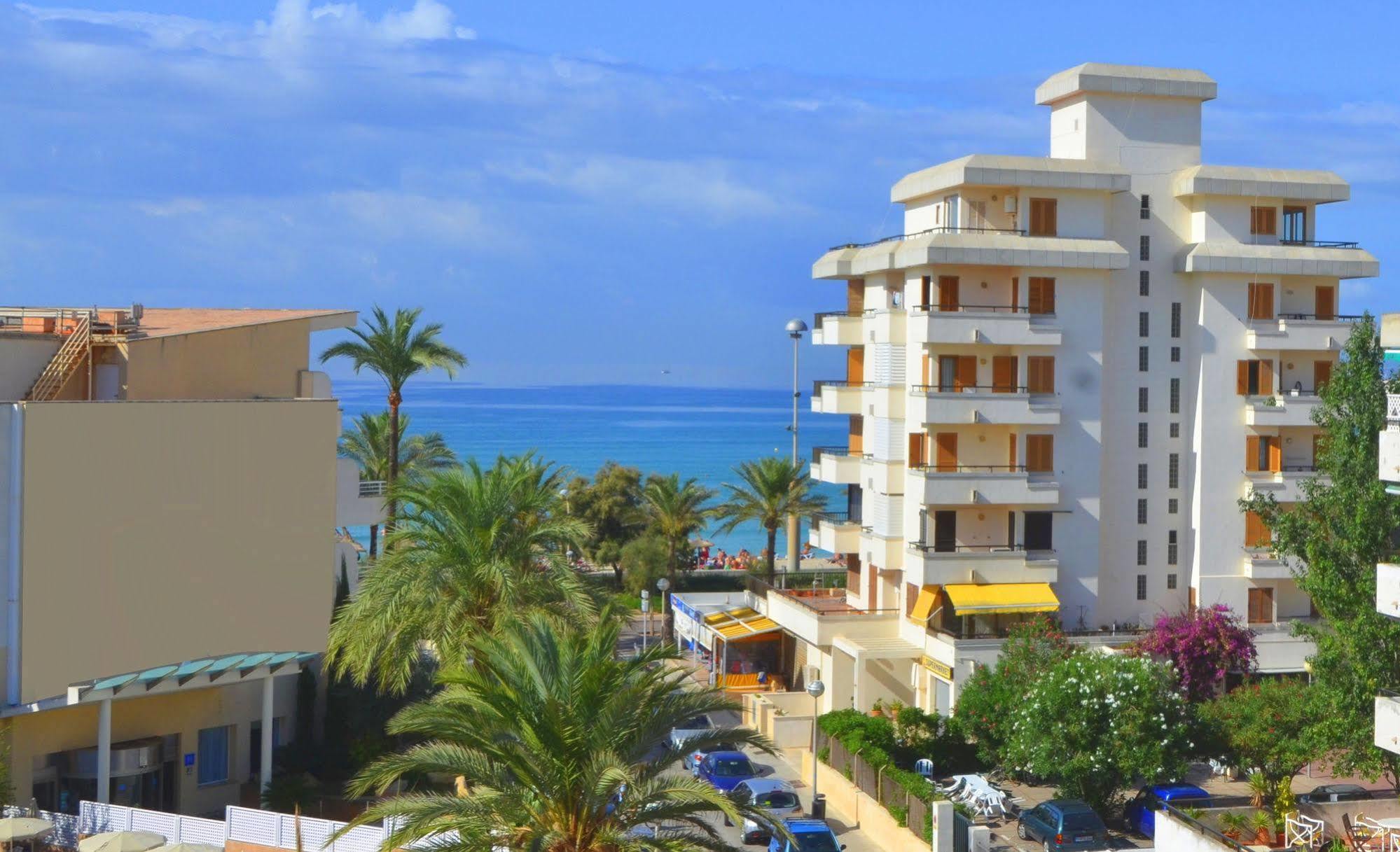 Tent Capi Playa Hotel